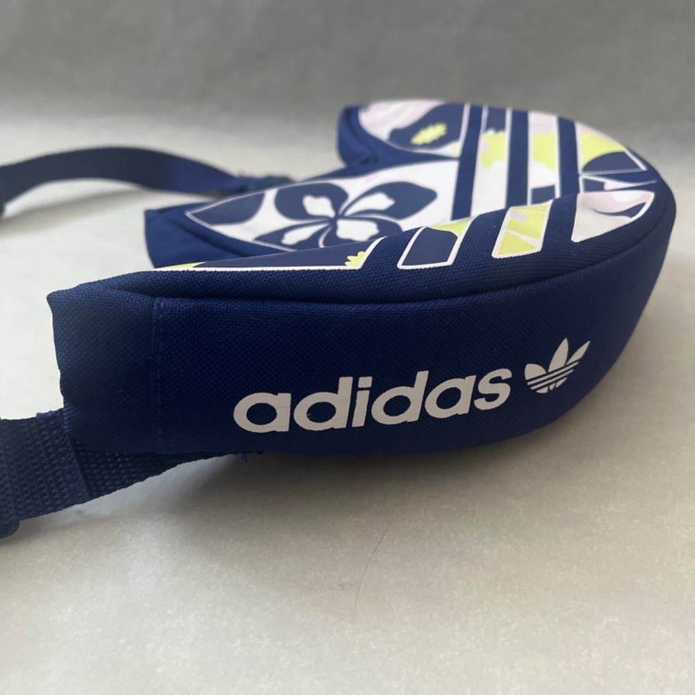Adidas Trefoil Sling Garden Flower Blooming Indigo Blue Gerbera Freesia Bag - Picture 10 of 12